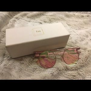 Dollskill Esqape Glasses